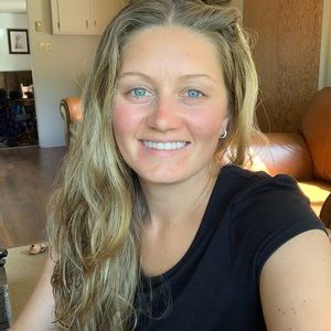 Meet your Posher, Leah